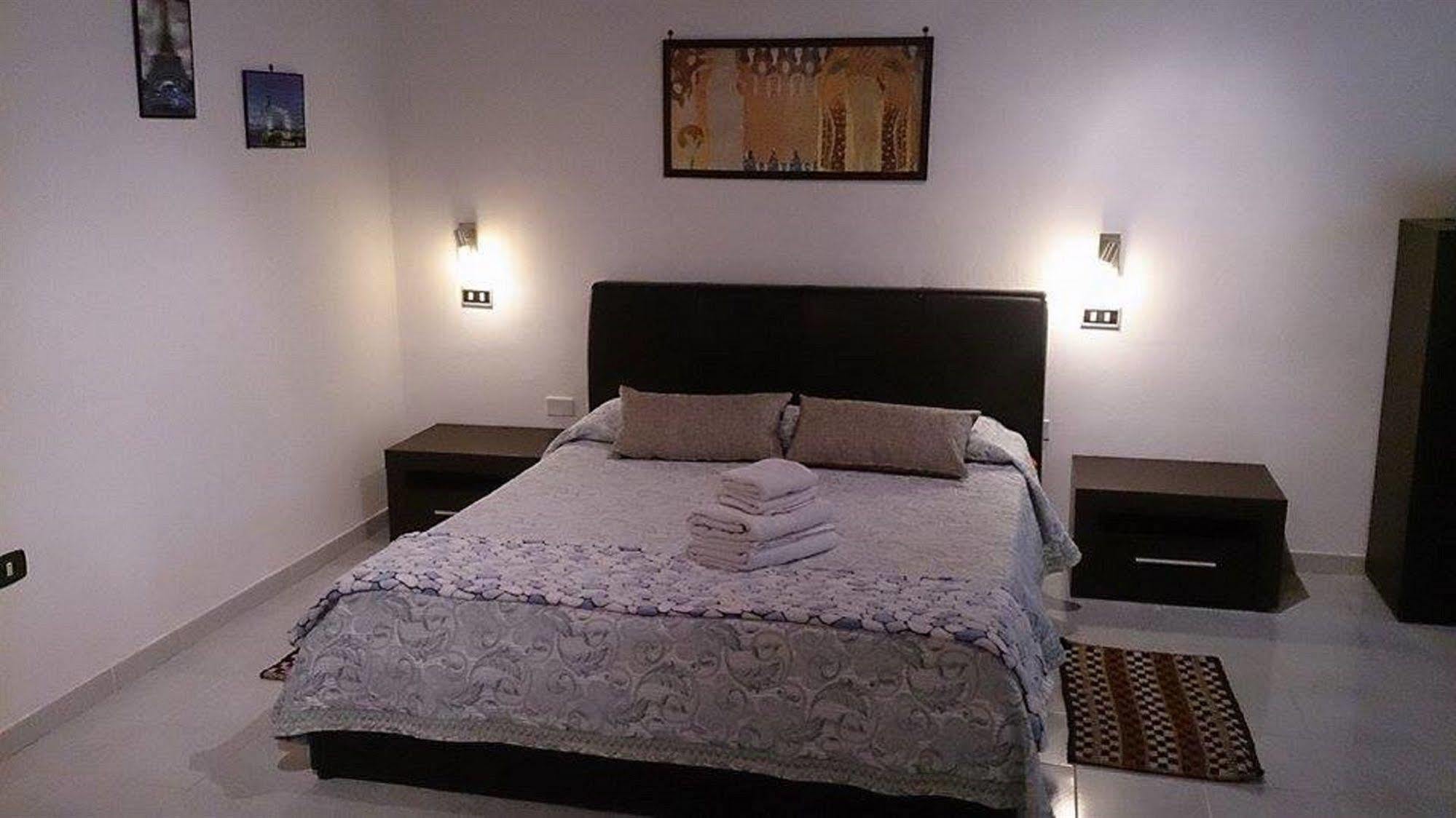Il Mirto E La Rosa Bed & Breakfast Arenella  Ngoại thất bức ảnh