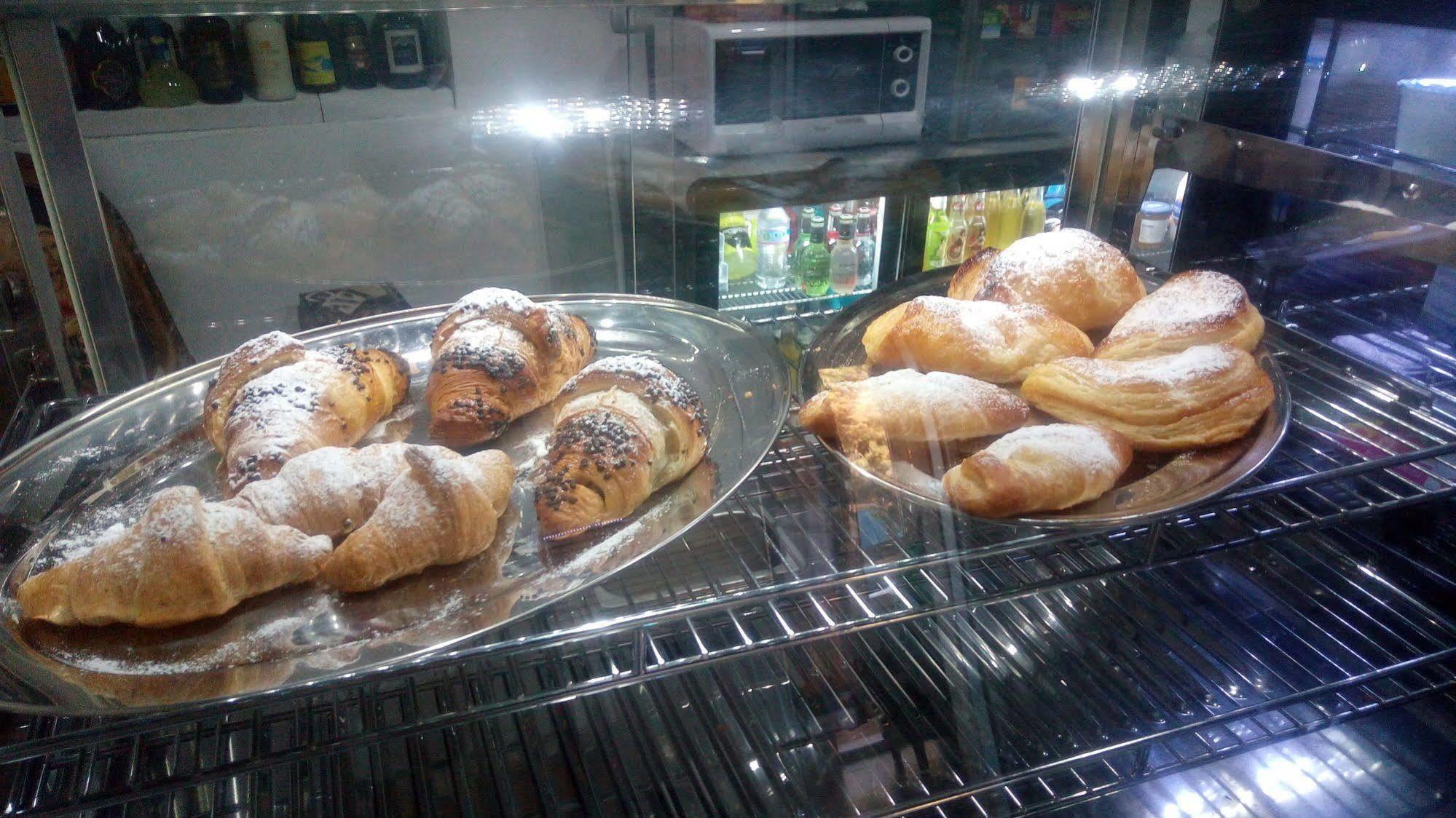Il Mirto E La Rosa Bed & Breakfast Arenella  Ngoại thất bức ảnh