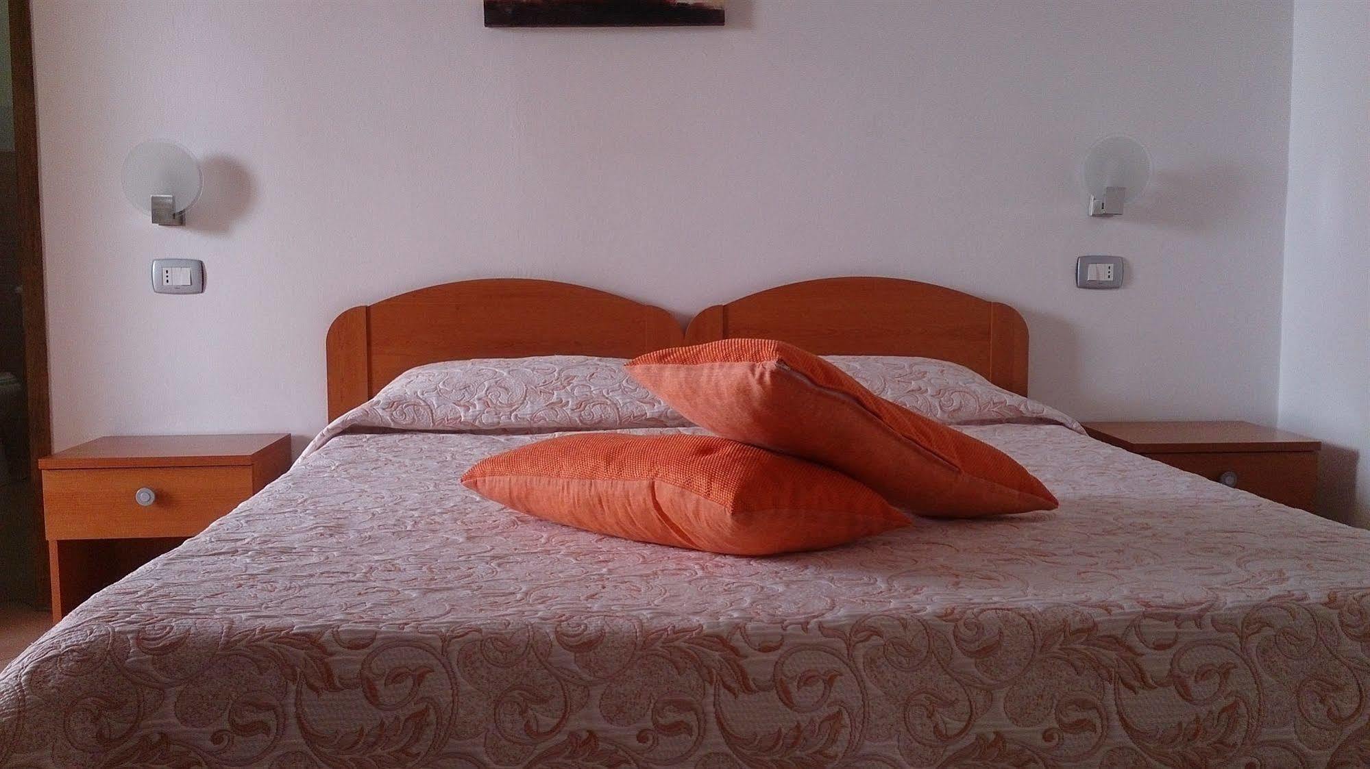 Il Mirto E La Rosa Bed & Breakfast Arenella  Ngoại thất bức ảnh
